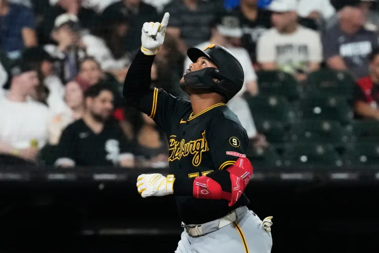 Valdez Homers And The Pirates Use 8 Pitchers In 4-2 Win Over The White Sox